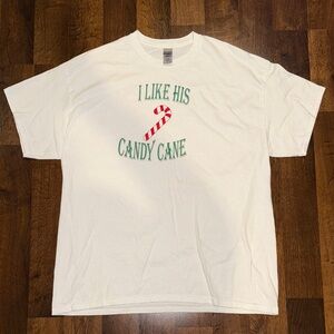 Gildan Christmas T-Shirt with Candy Cane Graphic (size xl)